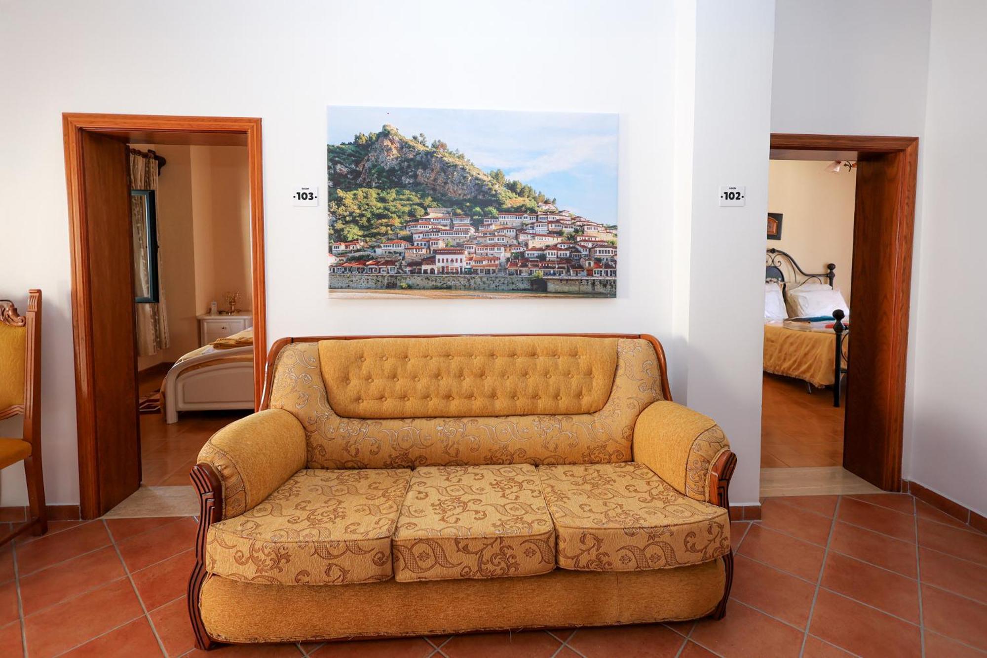 Casa La Pieve Bed & Breakfast Berat Ngoại thất bức ảnh