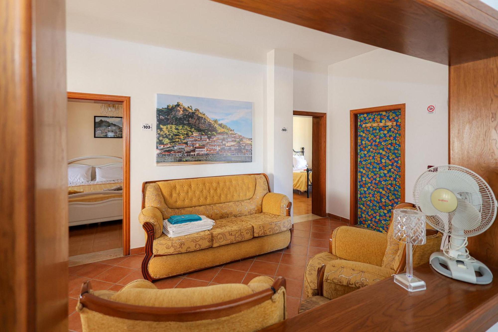 Casa La Pieve Bed & Breakfast Berat Ngoại thất bức ảnh
