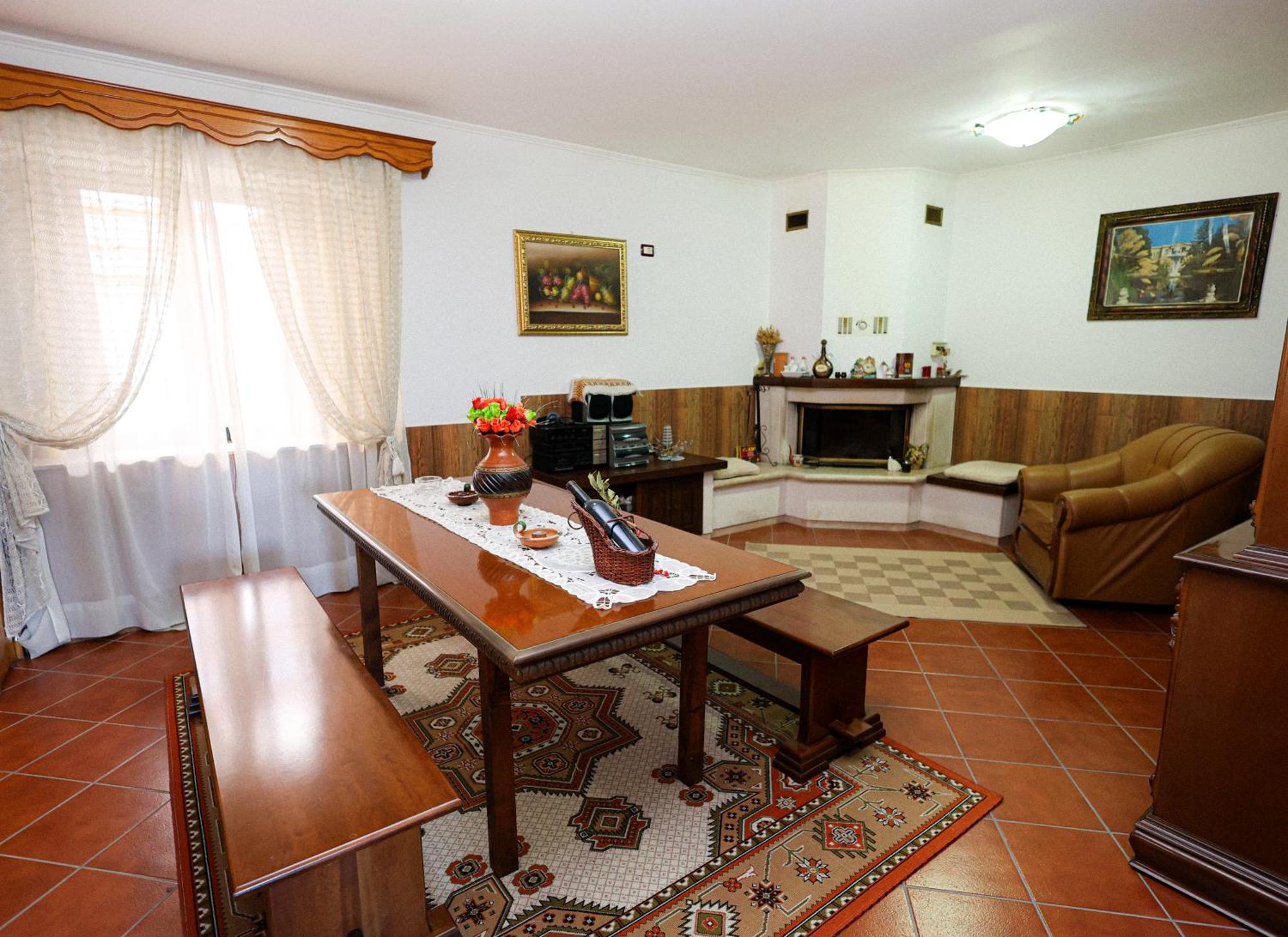 Casa La Pieve Bed & Breakfast Berat Ngoại thất bức ảnh